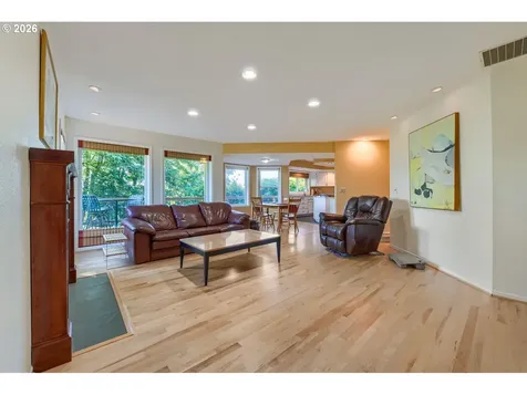 2902 SW Orchard Hill Place Lake Oswego OR 97035