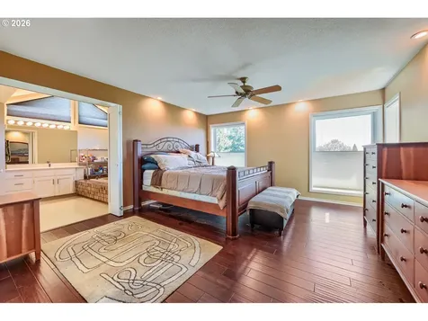 2902 SW Orchard Hill Place Lake Oswego OR 97035