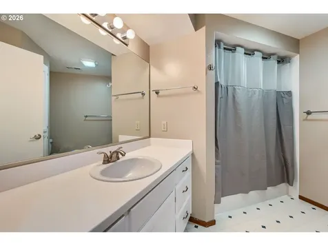 2902 SW Orchard Hill Place Lake Oswego OR 97035