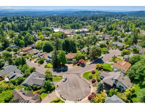 2902 SW Orchard Hill Place Lake Oswego OR 97035
