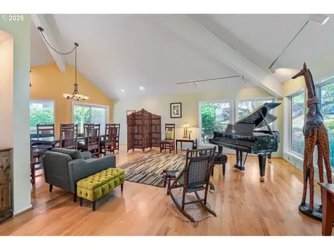 2902 SW Orchard Hill Place Lake Oswego OR 97035