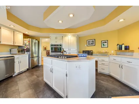 2902 SW Orchard Hill Place Lake Oswego OR 97035