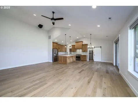 24005 NE Dayton Avenue Newberg OR 97132
