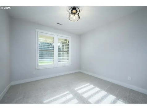 24005 NE Dayton Avenue Newberg OR 97132