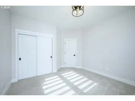 24005 NE Dayton Avenue Newberg OR 97132