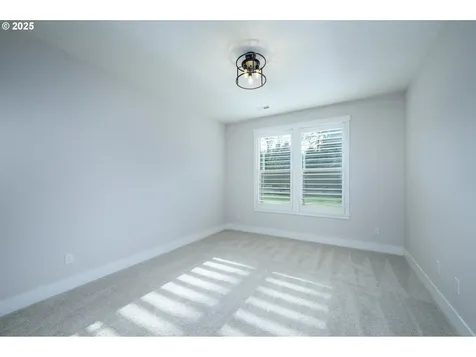 24005 NE Dayton Avenue Newberg OR 97132