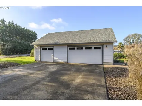 24005 NE Dayton Avenue Newberg OR 97132
