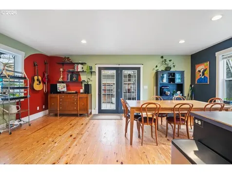 111 S 3rd Street Independence OR 97351