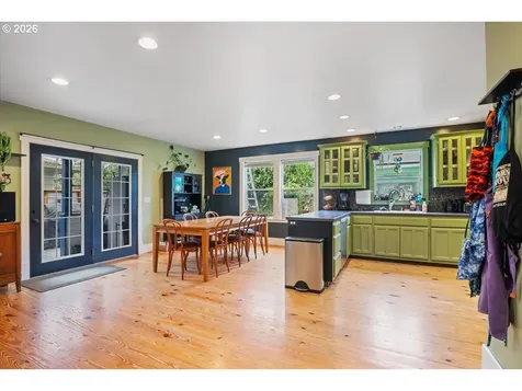 111 S 3rd Street Independence OR 97351