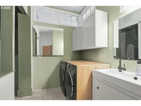111 S 3rd Street Independence OR 97351