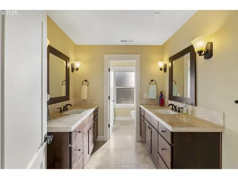 1301 S Great Blue Road Ridgefield WA 98642