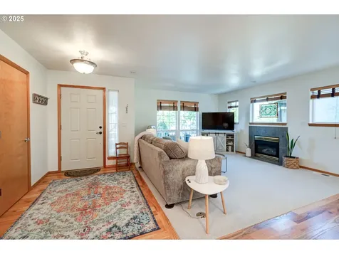1868 NW Poppy Hills Drive Mcminnville OR 97128