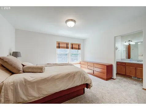 1868 NW Poppy Hills Drive Mcminnville OR 97128