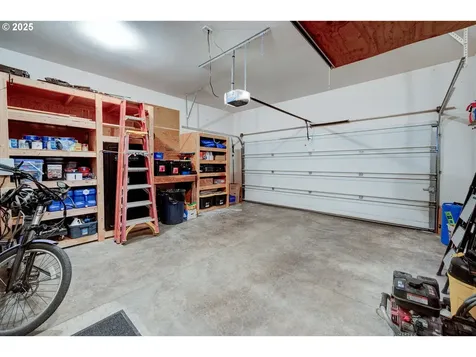 1868 NW Poppy Hills Drive Mcminnville OR 97128