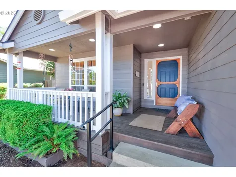 1868 NW Poppy Hills Drive Mcminnville OR 97128