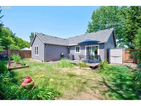 1868 NW Poppy Hills Drive Mcminnville OR 97128