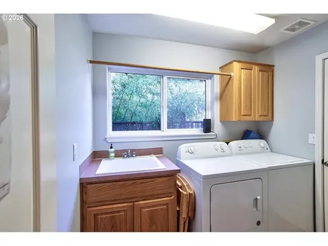 1943 NE 51st Avenue Hillsboro OR 97124