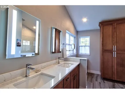 1943 NE 51st Avenue Hillsboro OR 97124
