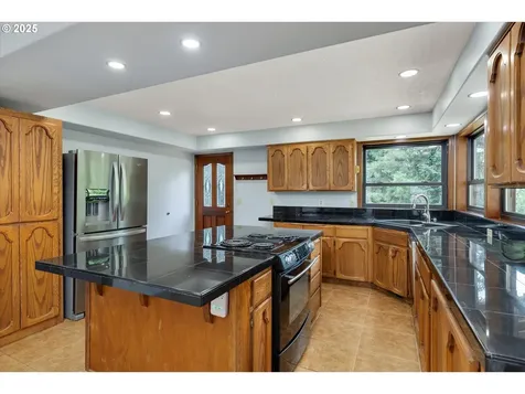 17699 S Holly Lane Oregon City OR 97045