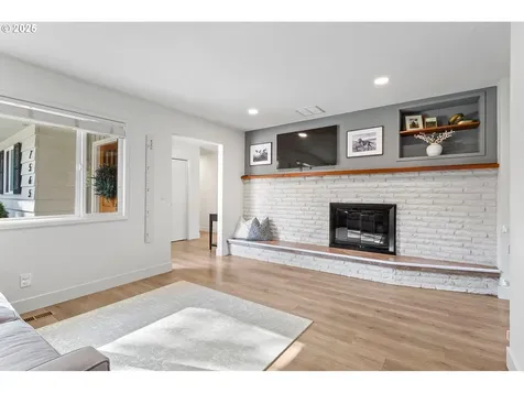 7565 SW 82nd Avenue Portland OR 97223
