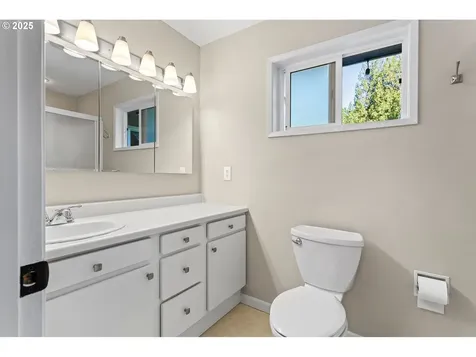7565 SW 82nd Avenue Portland OR 97223