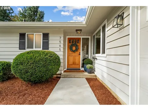 7565 SW 82nd Avenue Portland OR 97223