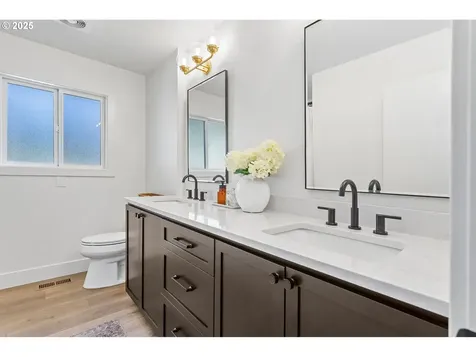 7565 SW 82nd Avenue Portland OR 97223