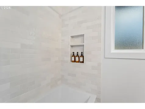 7565 SW 82nd Avenue Portland OR 97223