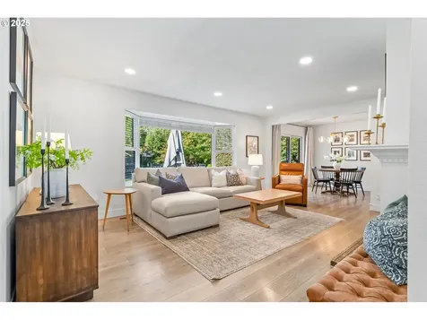 7565 SW 82nd Avenue Portland OR 97223