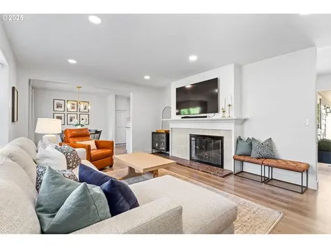 7565 SW 82nd Avenue Portland OR 97223