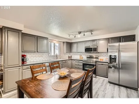 12107 NE 71st Street Vancouver WA 98682