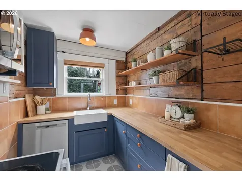 4805 NE 110th Avenue Portland OR 97220
