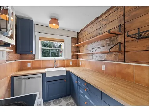 4805 NE 110th Avenue Portland OR 97220