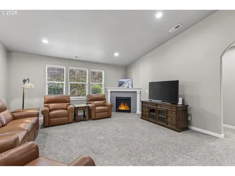8625 SW Sagert Street Tualatin OR 97062