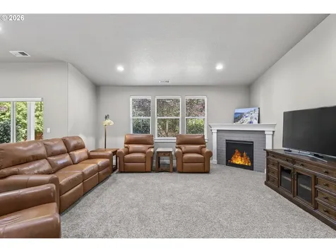 8625 SW Sagert Street Tualatin OR 97062