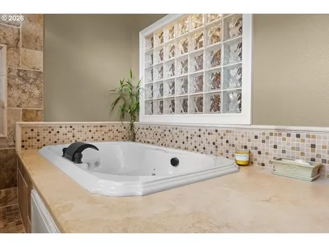 642 SE 38th Drive Gresham OR 97080