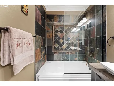 642 SE 38th Drive Gresham OR 97080