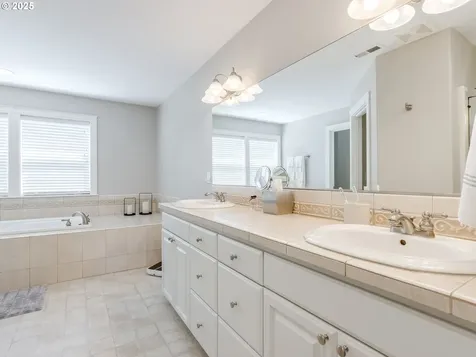17761 S Joanne Lane Oregon City OR 97045