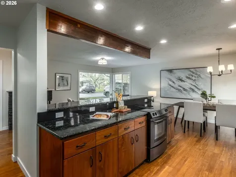 850 NE 179th Avenue Portland OR 97230
