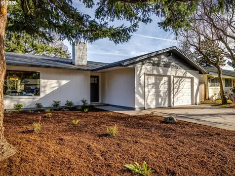 850 NE 179th Avenue Portland OR 97230