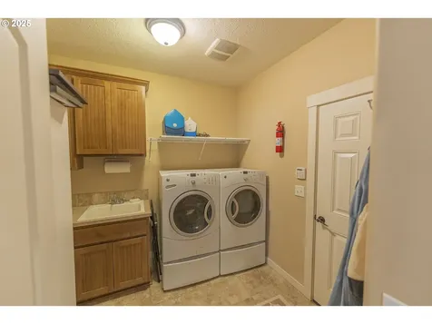 5713 NE 62nd Circle Vancouver WA 98661
