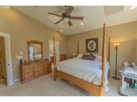5713 NE 62nd Circle Vancouver WA 98661