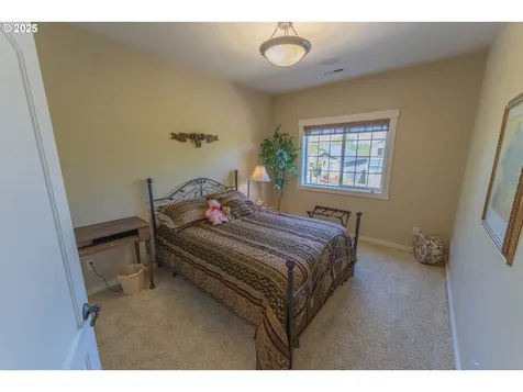 5713 NE 62nd Circle Vancouver WA 98661