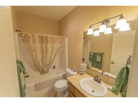 5713 NE 62nd Circle Vancouver WA 98661