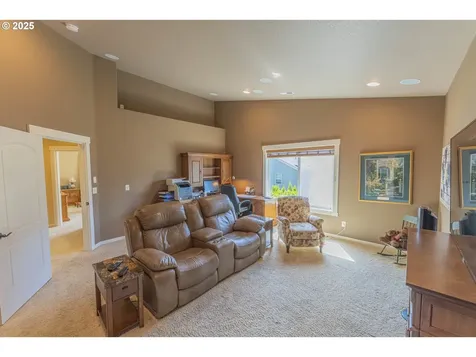 5713 NE 62nd Circle Vancouver WA 98661