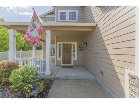 5713 NE 62nd Circle Vancouver WA 98661