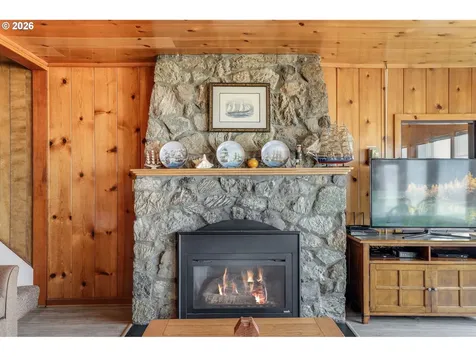 1396 Pacific Avenue Cannon Beach OR 97110