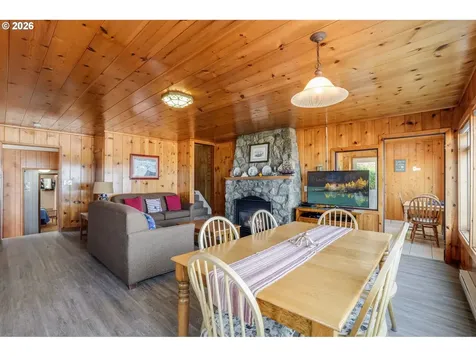 1396 Pacific Avenue Cannon Beach OR 97110