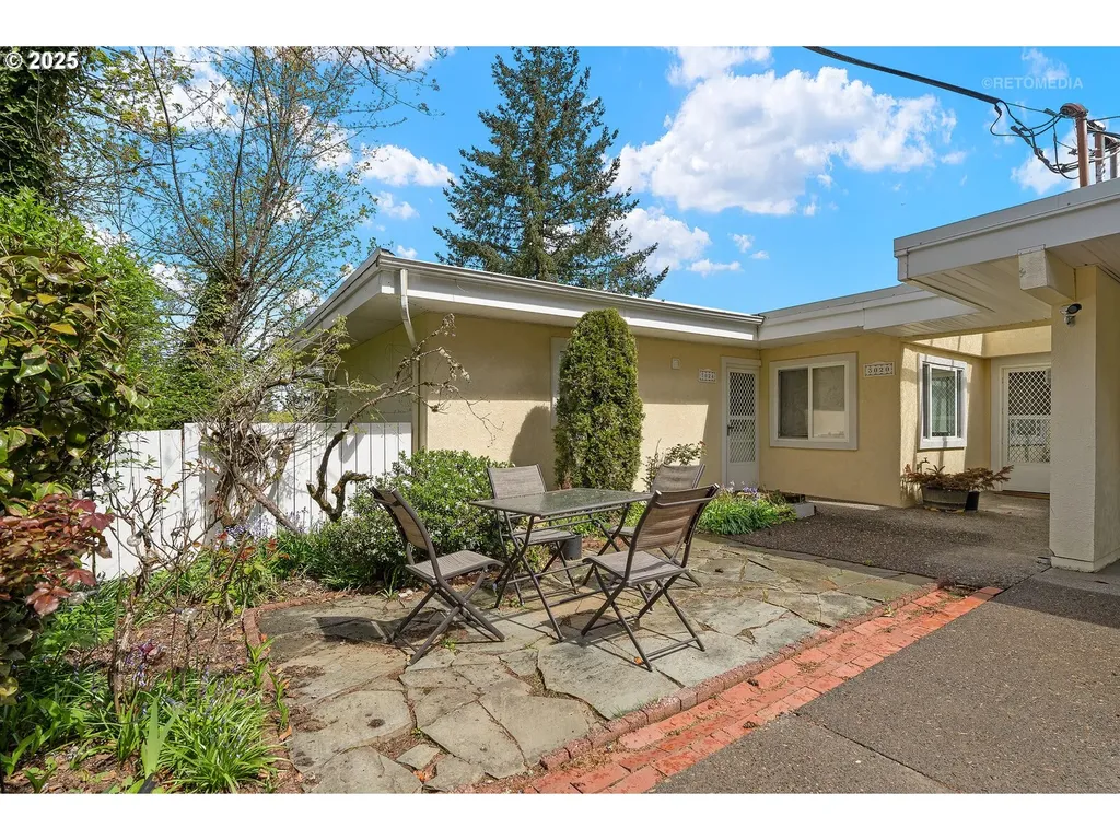 3020 SW 12th Avenue Portland OR 97239