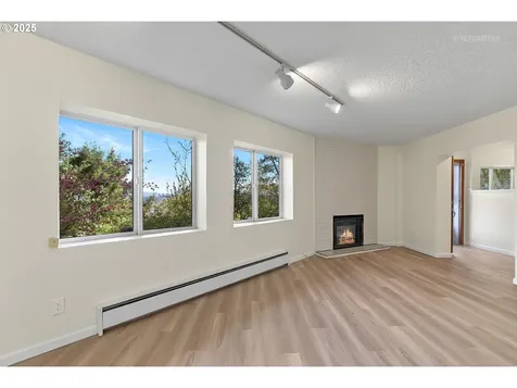 3020 SW 12th Avenue Portland OR 97239